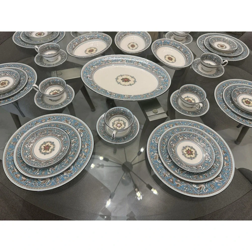 Wedgwood Florentine Turquoise Dinnerware 5 pcs Set - Dragon & Phoenix Motif